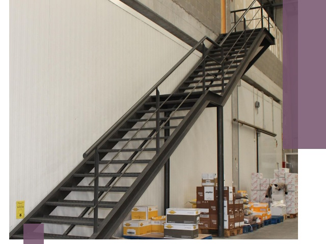 Лестницы для производства в Каменске-Уральском — изготовление и монтаж