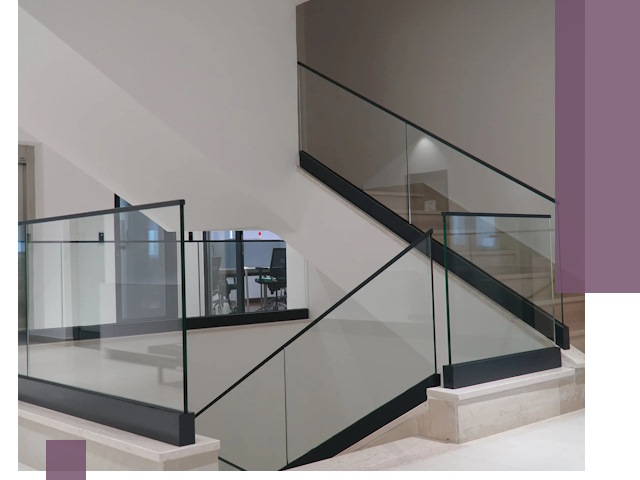 Стеклянные перила премиум-класса с установкой в Каменске-Уральском