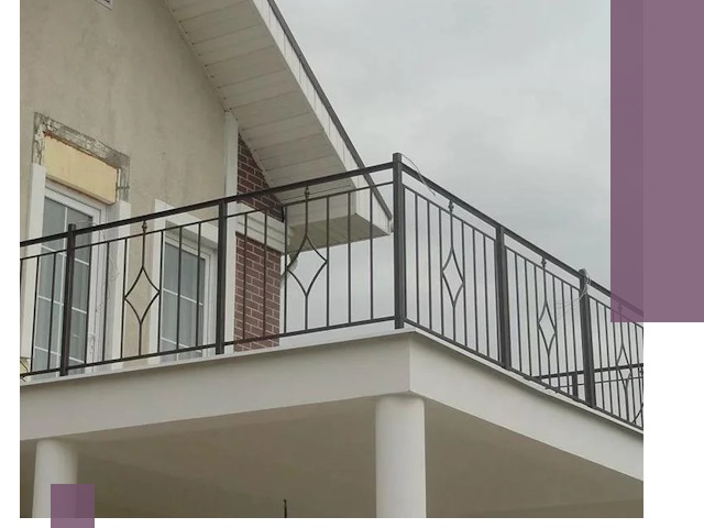 Изготовление балконных ограждений в Каменске-Уральском из металла и стекла