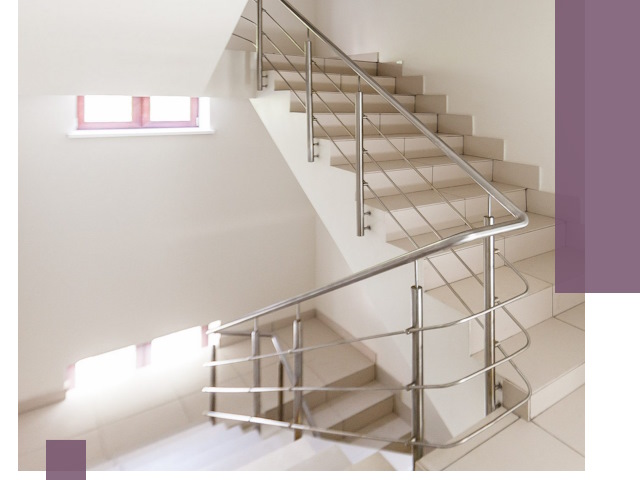 Установка и замена перил в подъезде в Каменске-Уральском