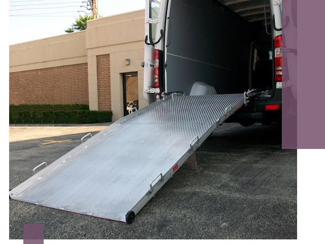 Мобильные пандусы в Каменске-Уральском — производство, монтаж и аренда