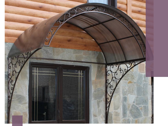 Арочные козырьки под ключ в Каменске-Уральском: изготовление и монтаж
