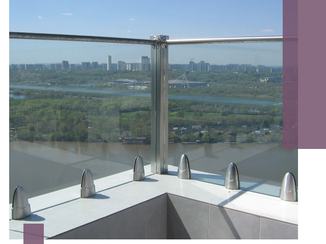 Стеклянные парапеты премиум класса в Каменске-Уральском для домов и бизнесов