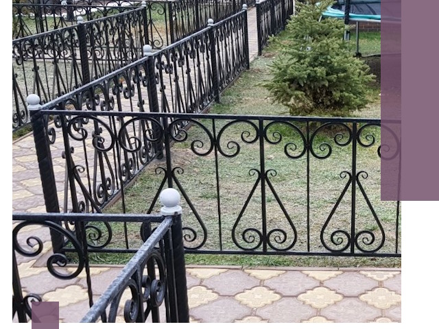 Кованые газонные ограждения под ключ в Каменске-Уральском