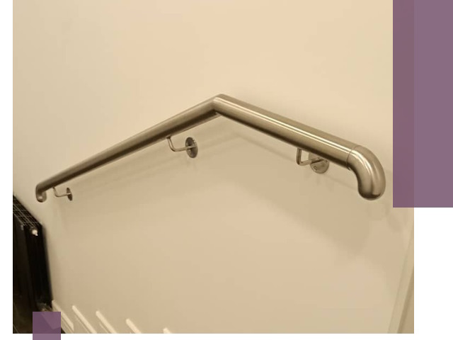 Изготовление пристенных поручней в Каменске-Уральском под ключ за сроки